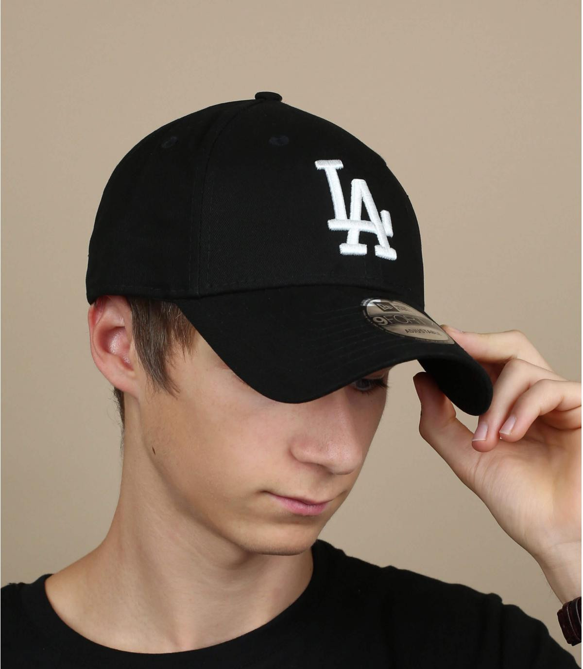 League Ess LA 9Forty black white